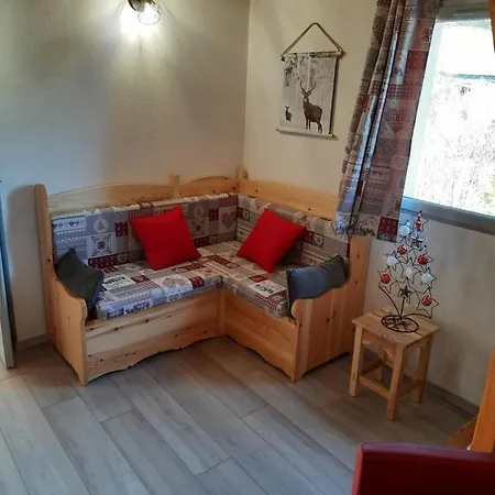 Entre Montagne Et Riviere