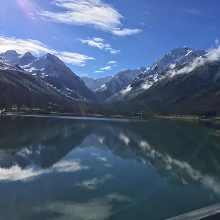 Entre Montagne Et Riviere شقة